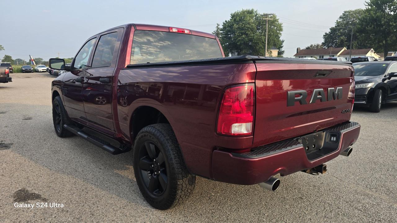 2019 RAM 1500 Classic EXPRESS 4X4 CREW CAB 5'7" BOX - Photo #3