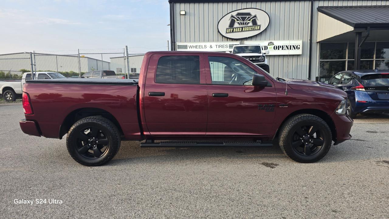 2019 RAM 1500 Classic EXPRESS 4X4 CREW CAB 5'7" BOX - Photo #6