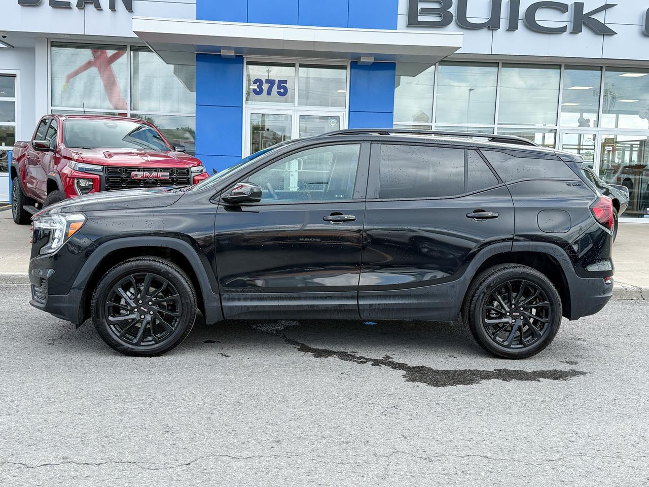 2024 GMC Terrain SLE 1.5L 4CYL WITH REMOTE START/ENTRY, HEATED SEATS, HD REAR VISION CAMERA, LANE KEEP ASSIST, LANE DEPARTURE WARNING, APPLE CARPLAY AND ANDROID AUTO Photo
