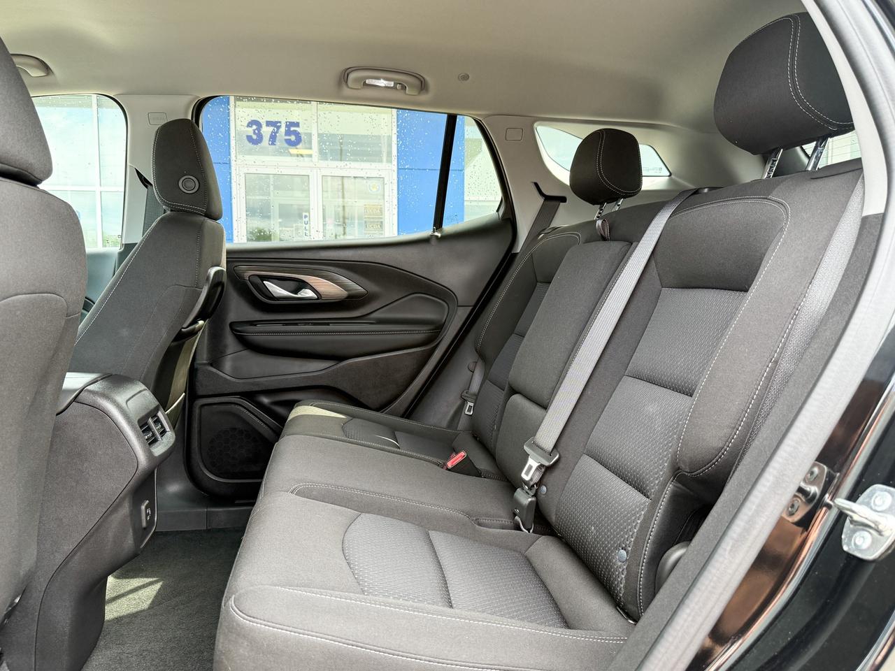 2024 GMC Terrain SLE 1.5L 4CYL WITH REMOTE START/ENTRY, HEATED SEATS, HD REAR VISION CAMERA, LANE KEEP ASSIST, LANE DEPARTURE WARNING, APPLE CARPLAY AND ANDROID AUTO Photo
