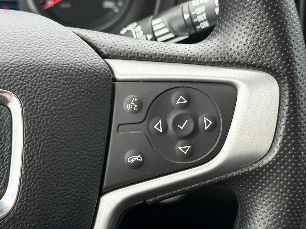 2024 GMC Terrain SLE 1.5L 4CYL WITH REMOTE START/ENTRY, HEATED SEATS, HD REAR VISION CAMERA, LANE KEEP ASSIST, LANE DEPARTURE WARNING, APPLE CARPLAY AND ANDROID AUTO Photo