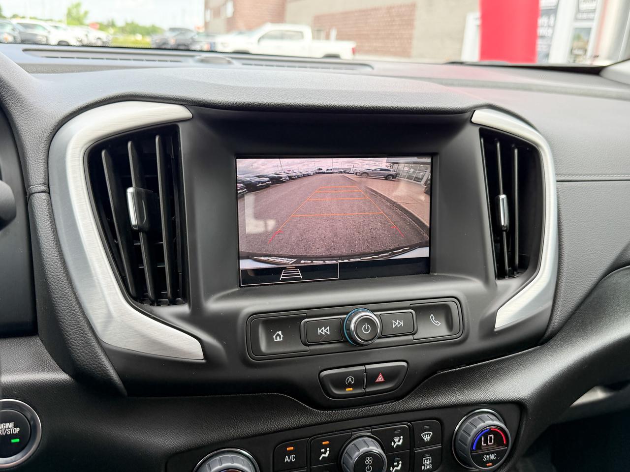 2024 GMC Terrain SLE 1.5L 4CYL WITH REMOTE START/ENTRY, HEATED SEATS, HD REAR VISION CAMERA, LANE KEEP ASSIST, LANE DEPARTURE WARNING, APPLE CARPLAY AND ANDROID AUTO Photo