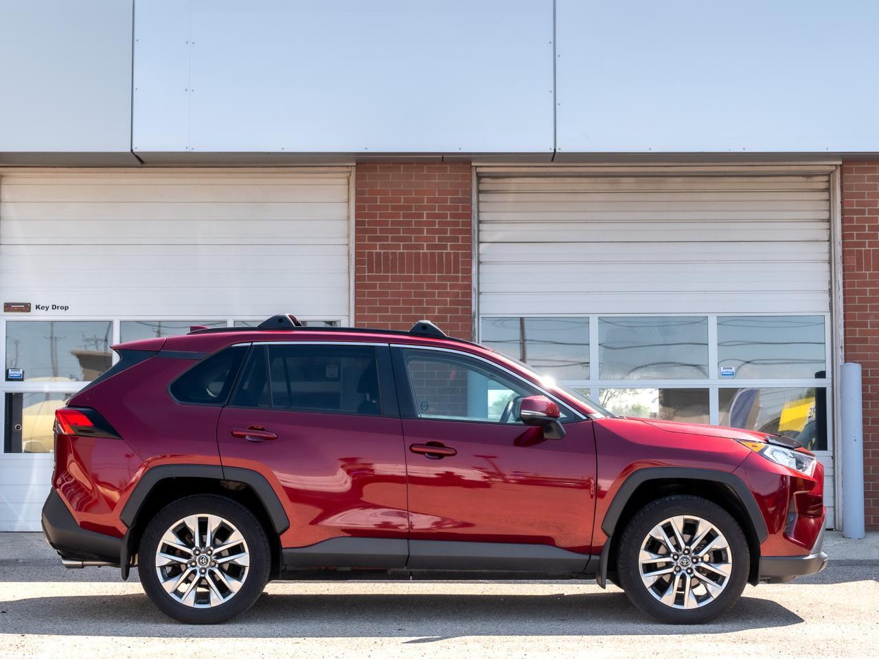 2020 Toyota RAV4 XLE - Photo #4