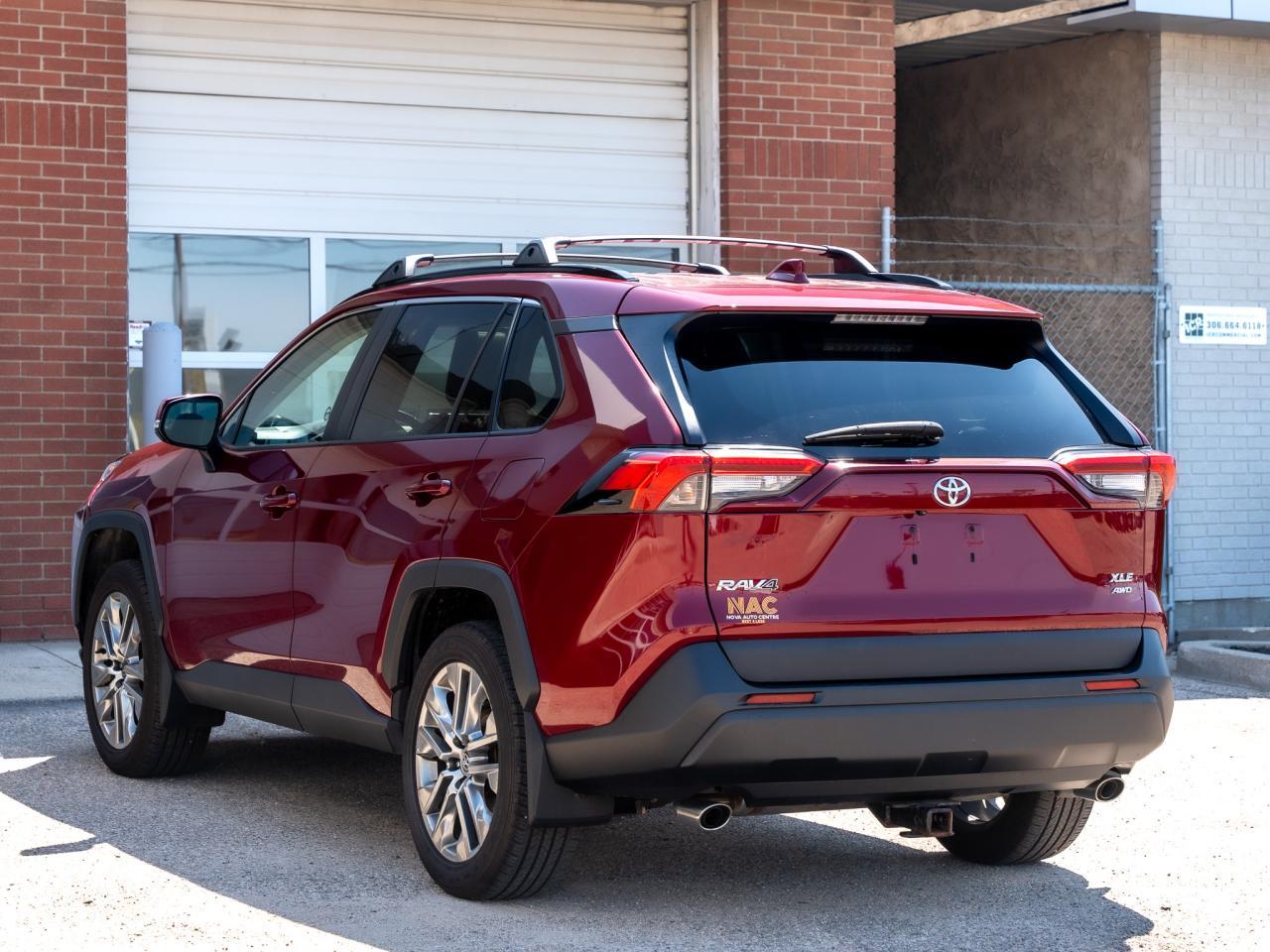 2020 Toyota RAV4 XLE - Photo #5