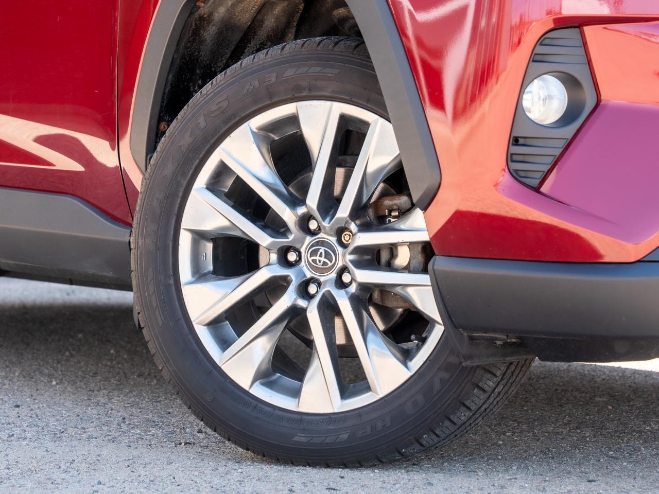 2020 Toyota RAV4 XLE - Photo #8