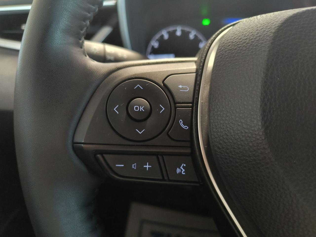 2023 Toyota Corolla SE Photo