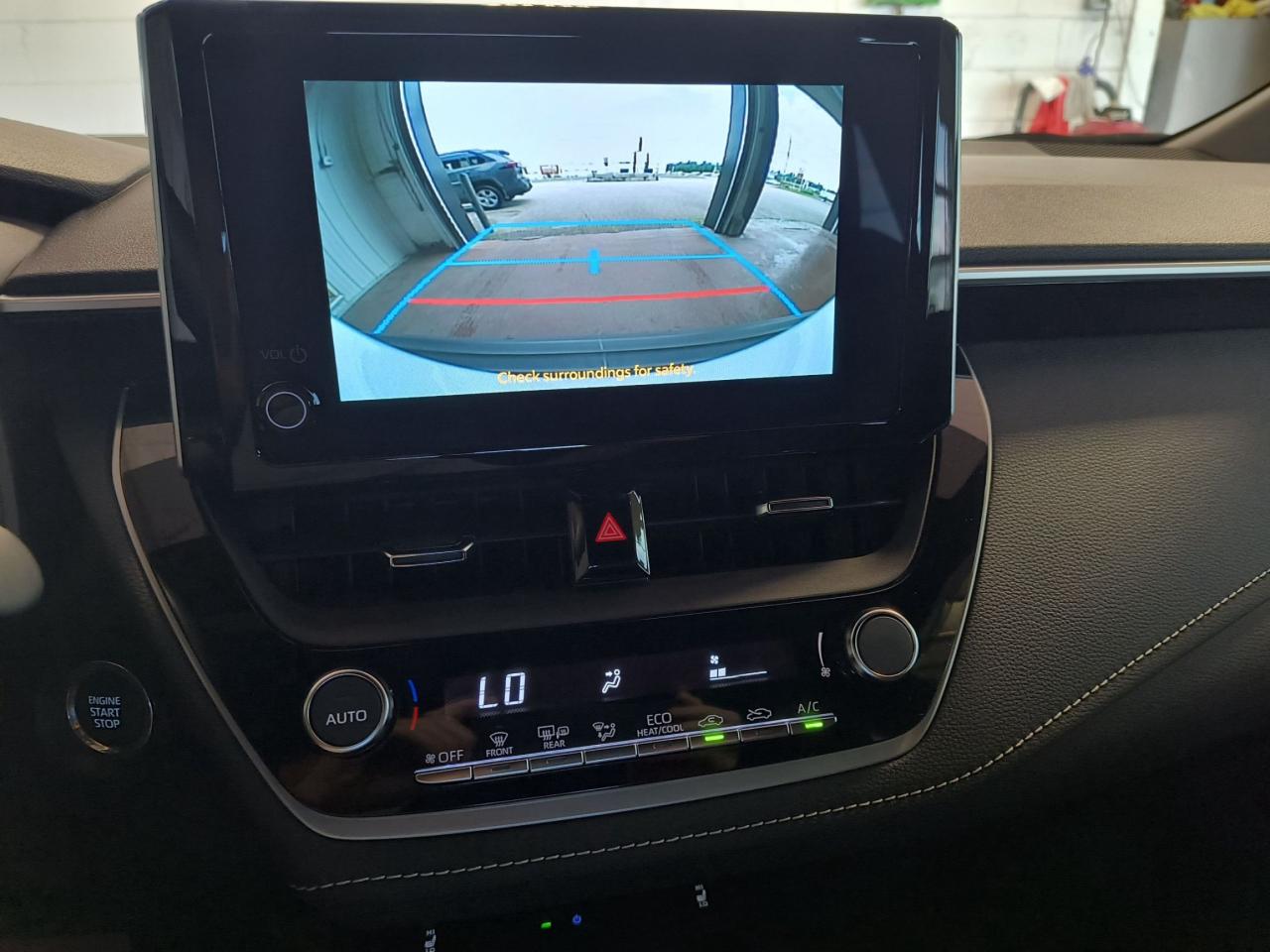 2023 Toyota Corolla SE Photo