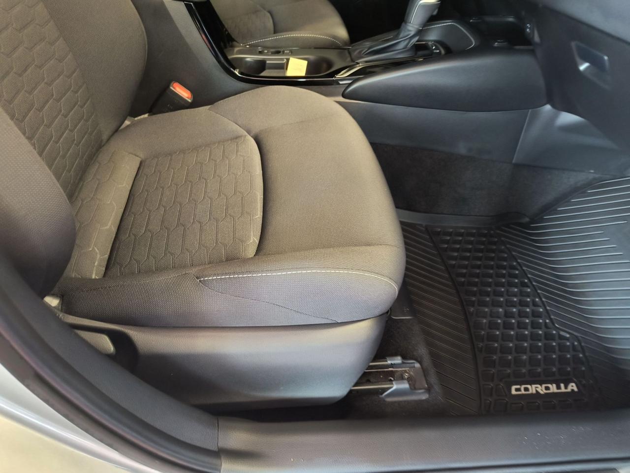 2023 Toyota Corolla SE Photo