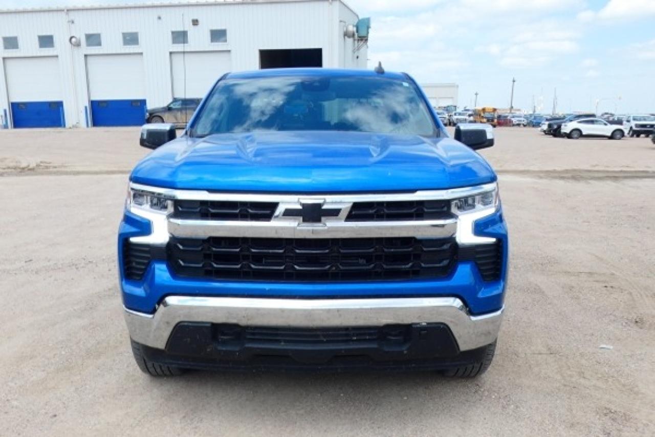 2024 Chevrolet Silverado 1500 LT w/Htd cloth seats, NAV, BUC - Photo #3