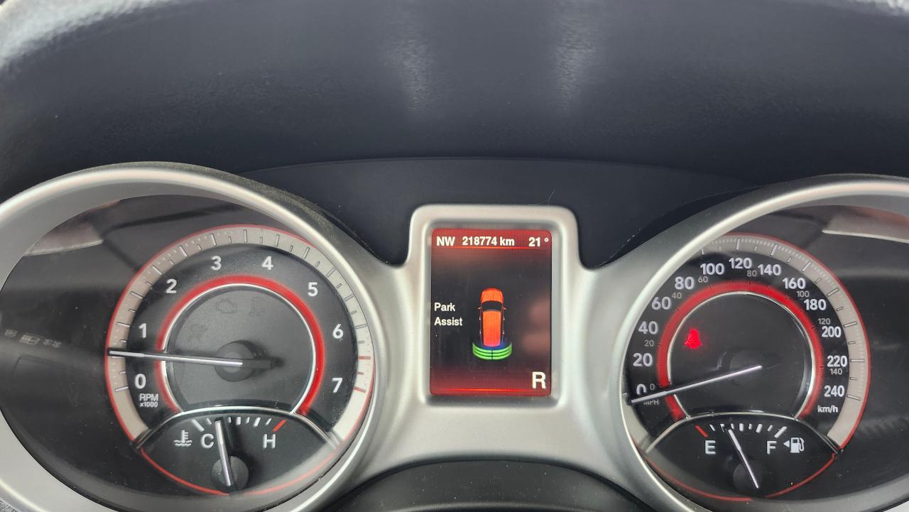 2015 Dodge Journey R/T, Lther,HTD Seats/Str, Sunroof, Rem Start,BUCam - Photo #9