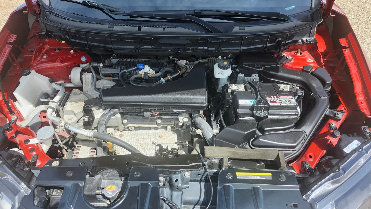 2019 Nissan Rogue SV, AWD, Sunroof, BU Cam, Htd Seats, BT, Rem Start - Photo #9