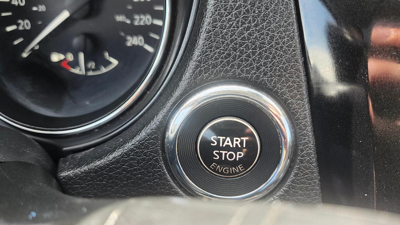 2019 Nissan Rogue SV, AWD, Sunroof, BU Cam, Htd Seats, BT, Rem Start - Photo #14
