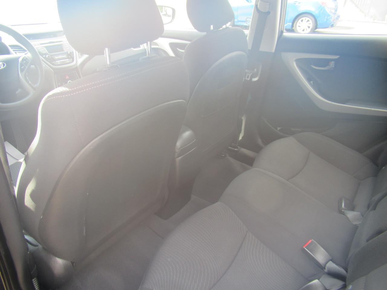 2015 Hyundai Elantra GL - Photo #7