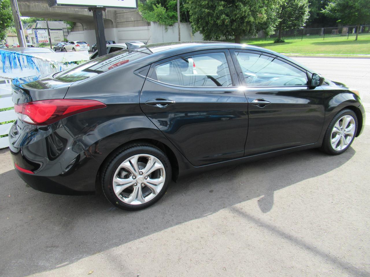 2015 Hyundai Elantra GL - Photo #3