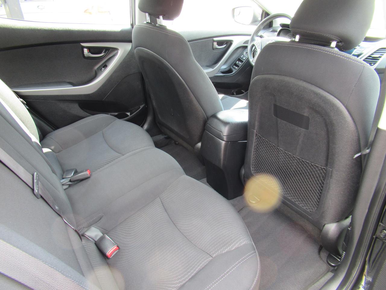 2015 Hyundai Elantra GL - Photo #8