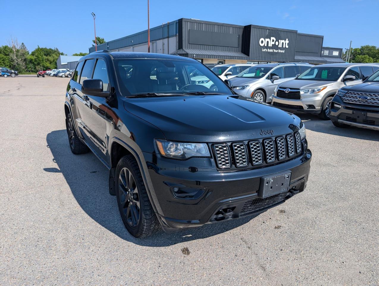 2018 Jeep Grand Cherokee Altitude IV | No Accidents | Heated Steering - Photo #2