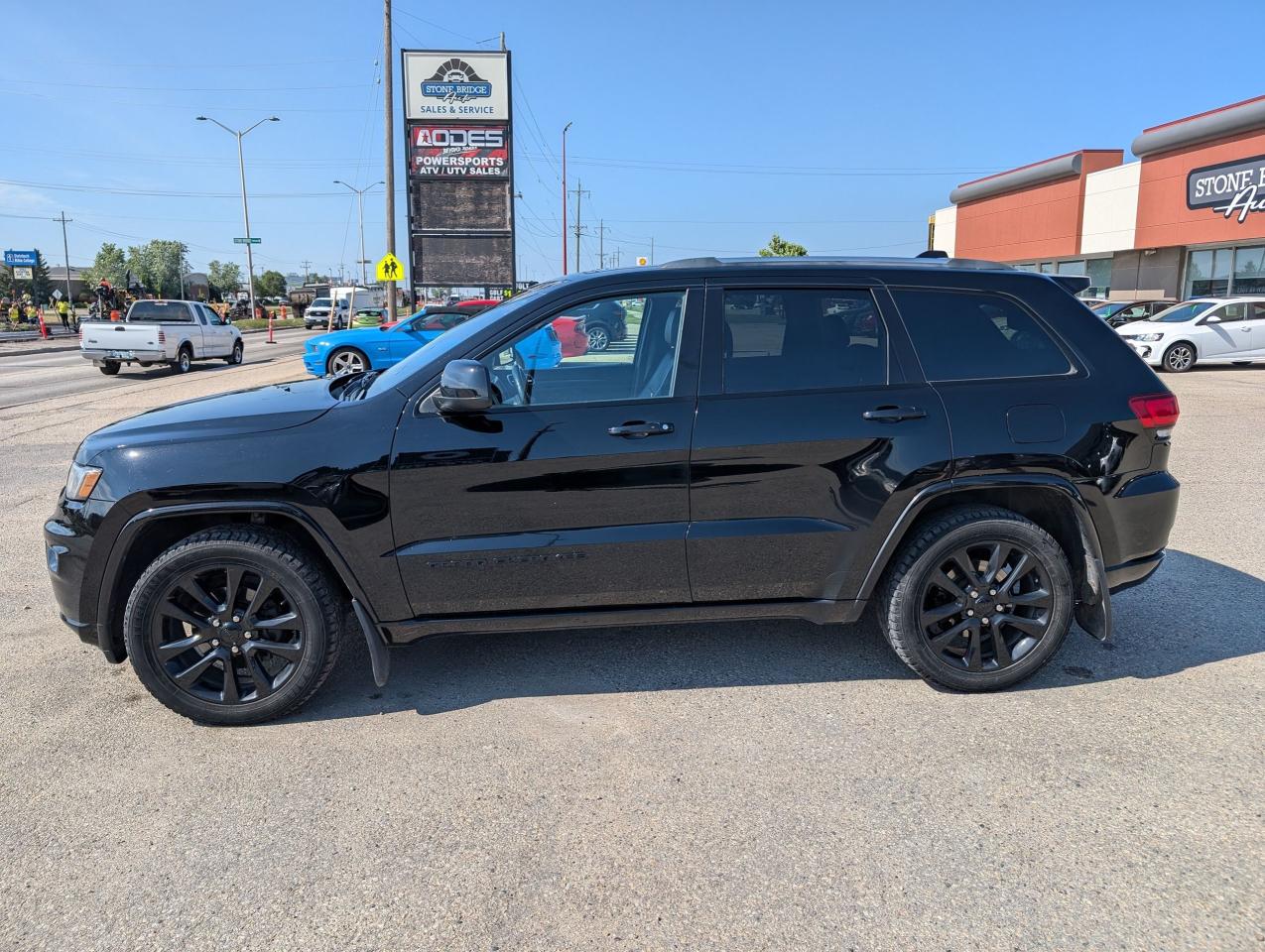 2018 Jeep Grand Cherokee Altitude IV | No Accidents | Heated Steering - Photo #7