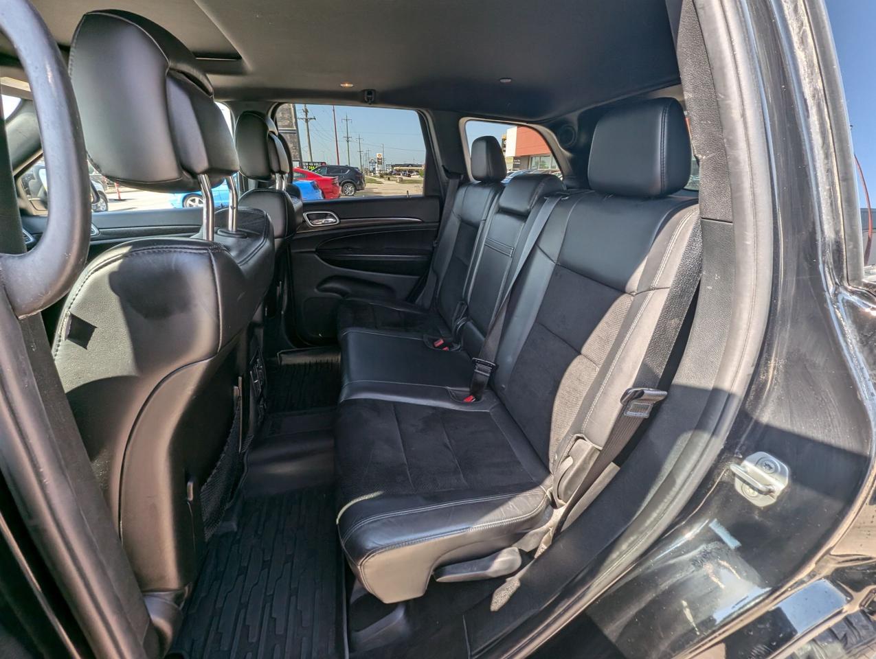 2018 Jeep Grand Cherokee Altitude IV | No Accidents | Heated Steering - Photo #16