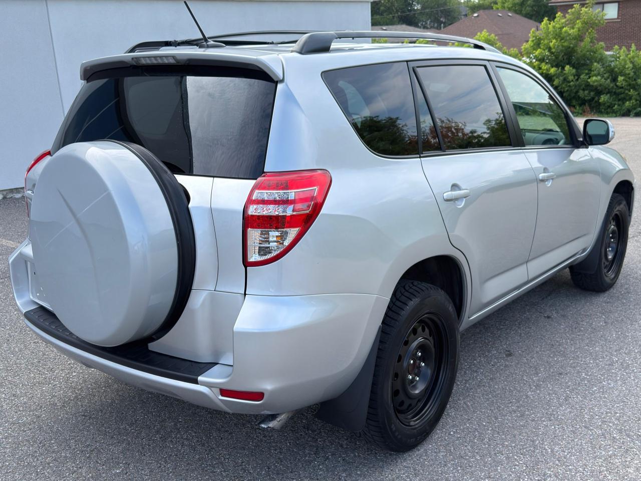 2011 Toyota RAV4 BASE - Photo #5