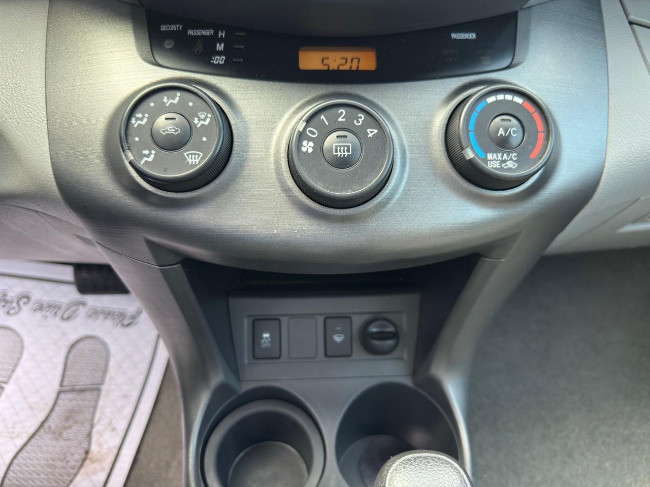 2011 Toyota RAV4 BASE - Photo #15