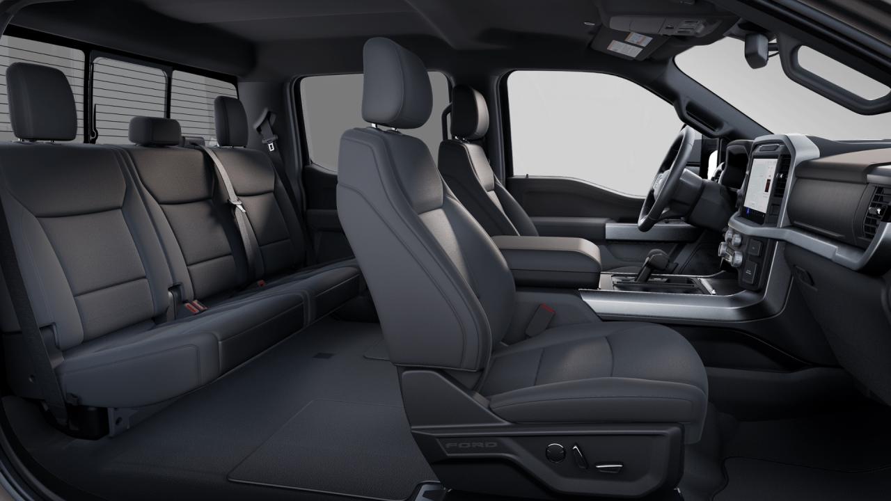 2025 Ford F-150 XLT 4WD SuperCrew 6.5' Box Photo5