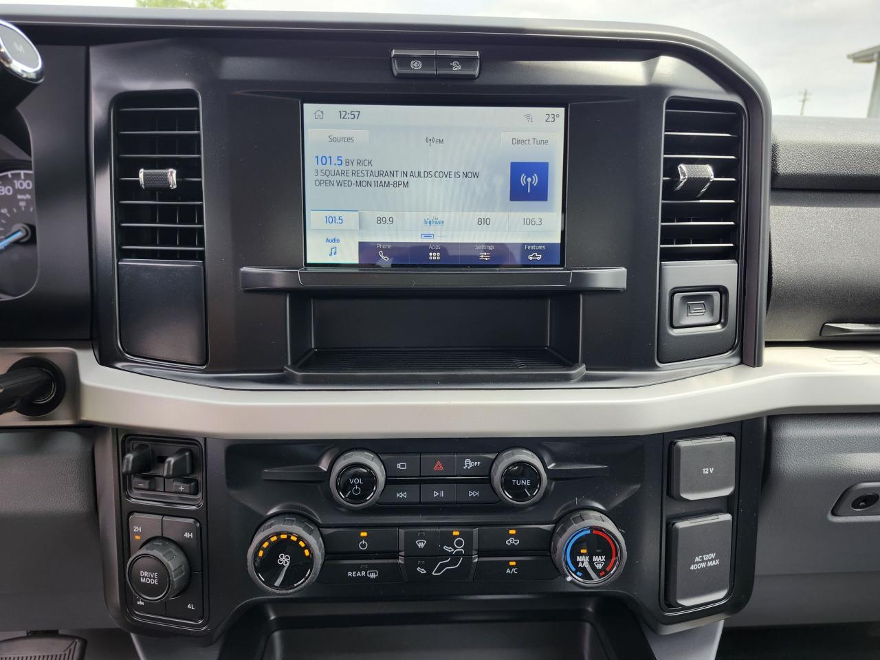 2025 Ford F-350 4X4 CREW CAB PICKUP/ Photo5