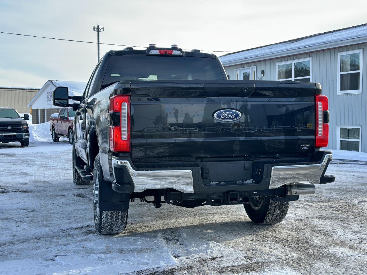 2025 Ford F-350 Super Duty SRW XLT 4WD CREW CAB 6.75' BOX Photo4