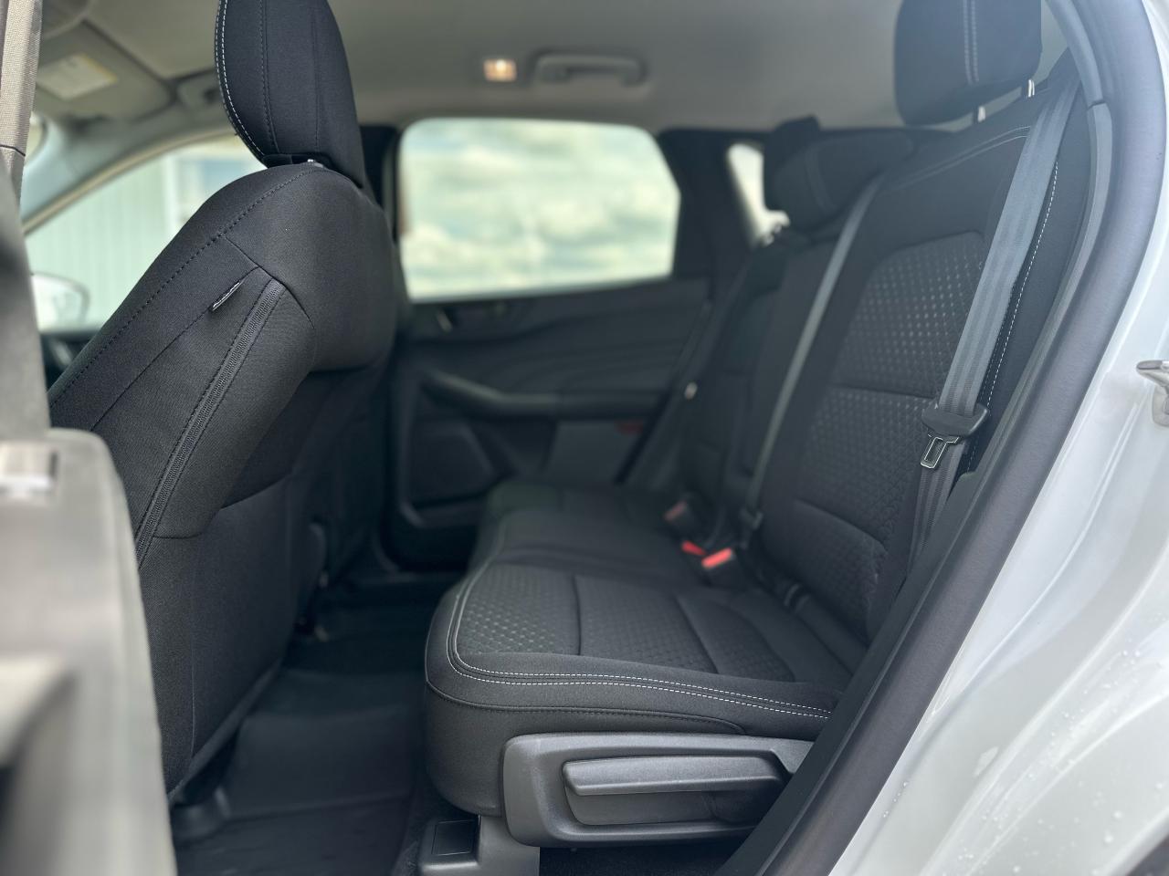 2025 Ford Escape Active AWD Photo5