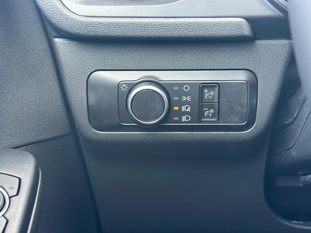 2025 Ford Escape Active AWD Photo5