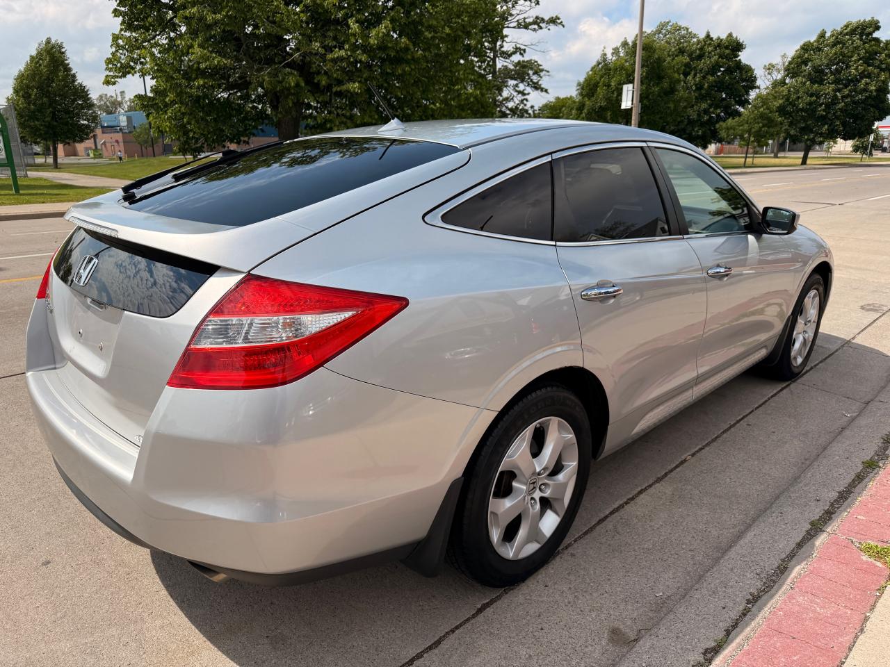 2010 Honda Accord Crosstour EX-L - Photo #9