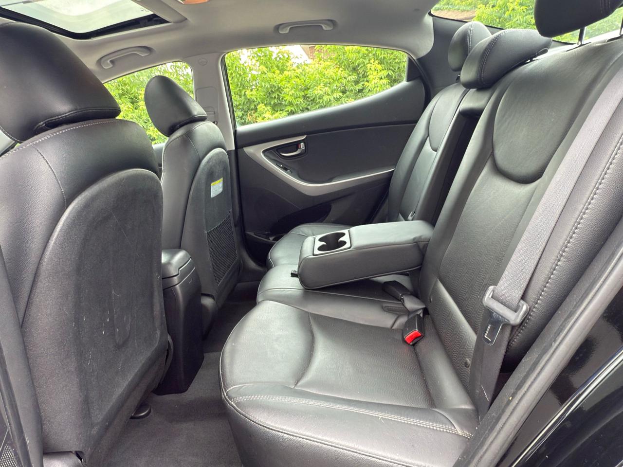2013 Hyundai Elantra Limited - Photo #12