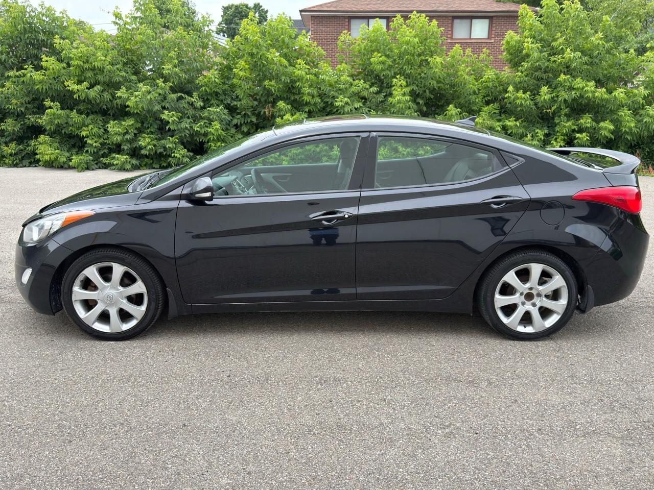 2013 Hyundai Elantra Limited - Photo #8