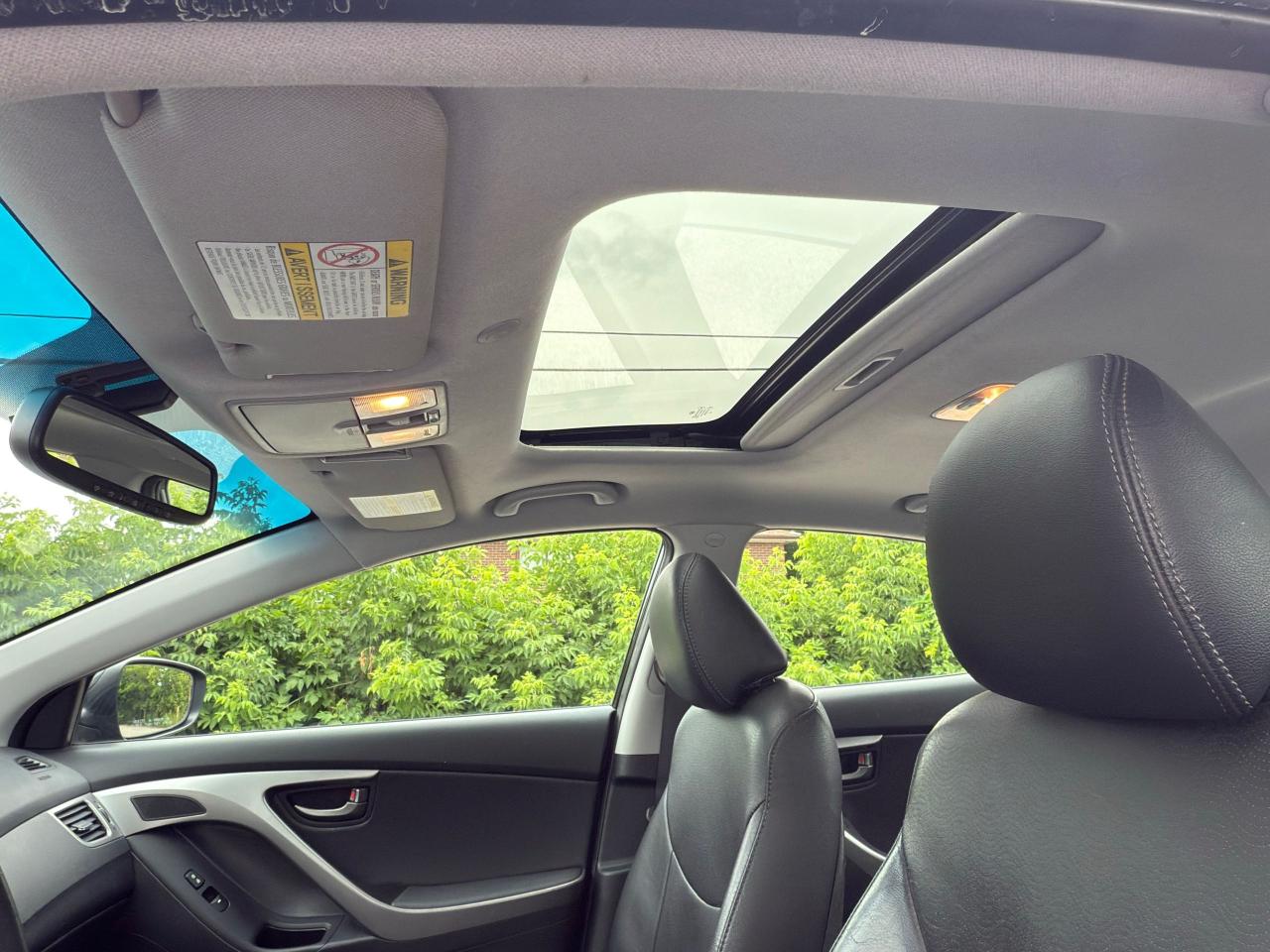2013 Hyundai Elantra Limited - Photo #11