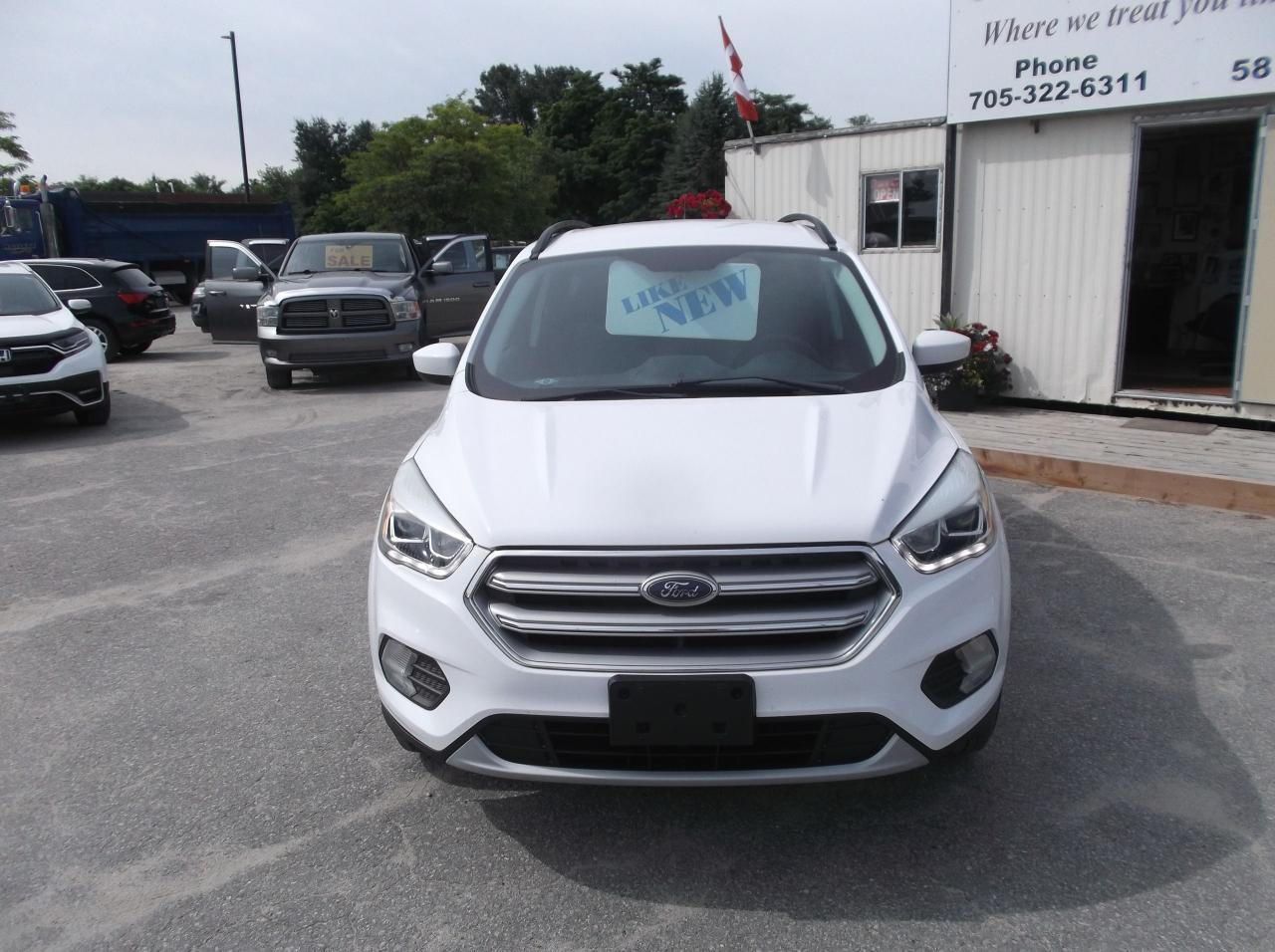 2017 Ford Escape SE - Photo #2