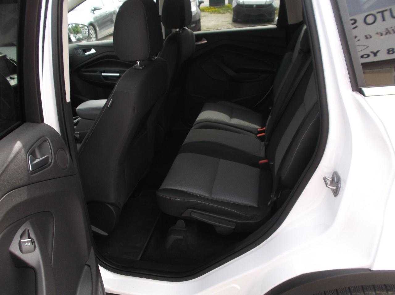 2017 Ford Escape SE - Photo #7
