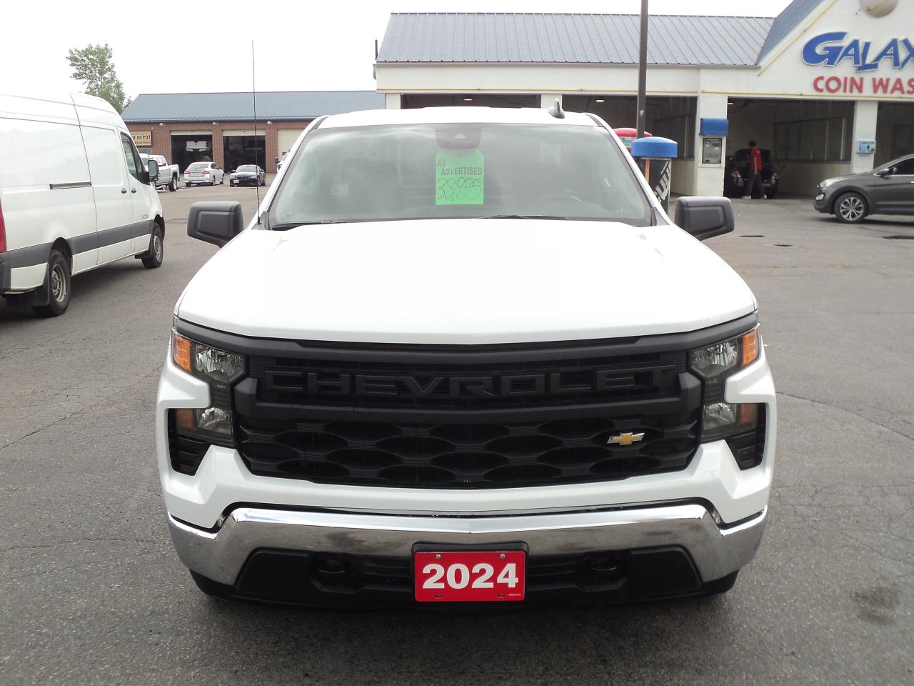 2024 Chevrolet Silverado 1500 WT RegCab 2WD 5.3L8cyl 8ft Box BackUpCam Photo3
