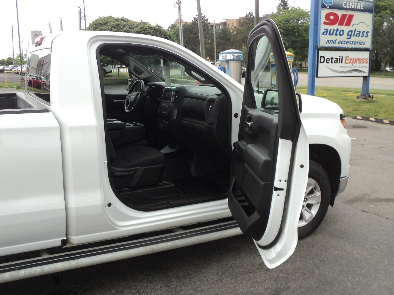 2024 Chevrolet Silverado 1500 WT RegCab 2WD 5.3L8cyl 8ft Box BackUpCam - Photo #11