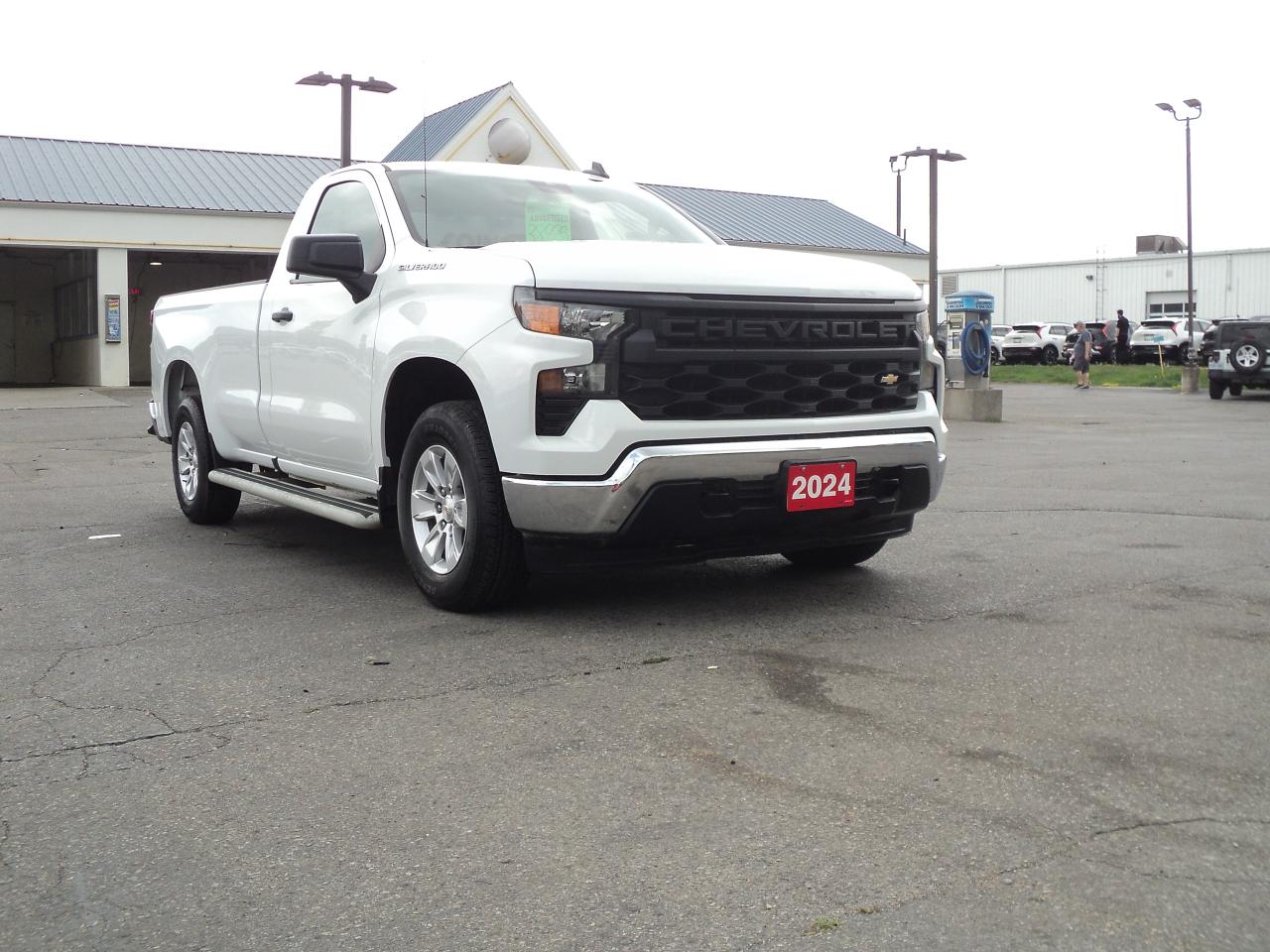 2024 Chevrolet Silverado 1500 WT RegCab 2WD 5.3L8cyl 8ft Box BackUpCam Photo4