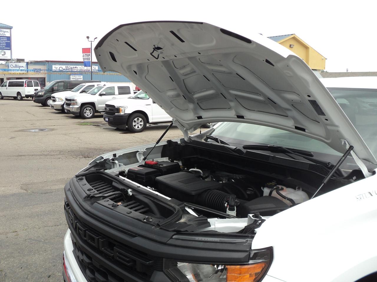 2024 Chevrolet Silverado 1500 WT RegCab 2WD 5.3L8cyl 8ft Box BackUpCam - Photo #31