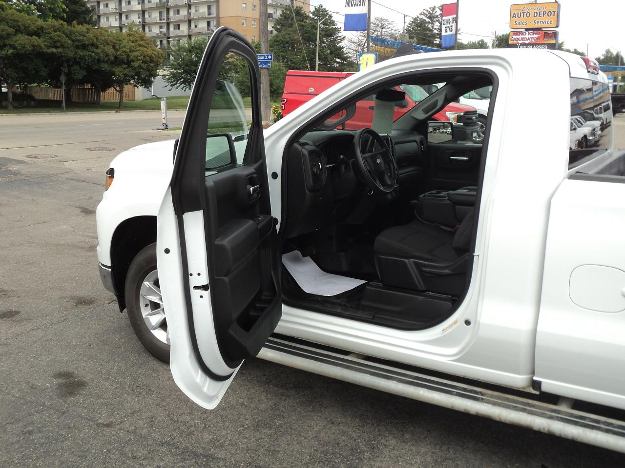 2024 Chevrolet Silverado 1500 WT RegCab 2WD 5.3L8cyl 8ft Box BackUpCam - Photo #10
