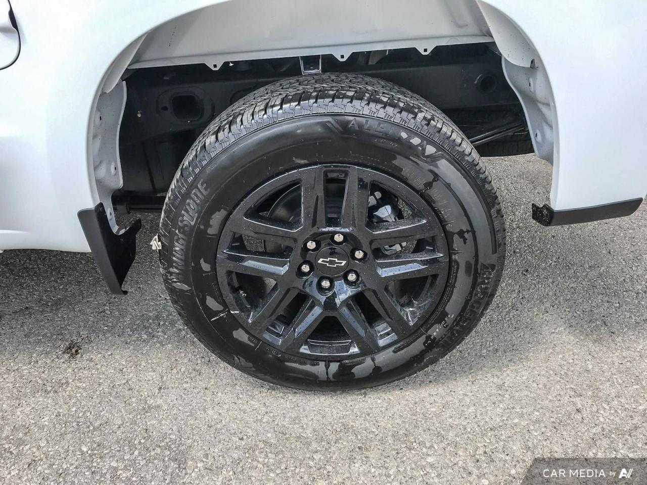 12735918