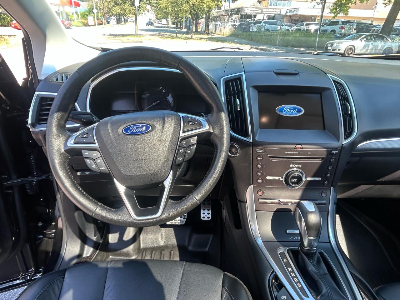 2016 Ford Edge Titanium - Photo #10