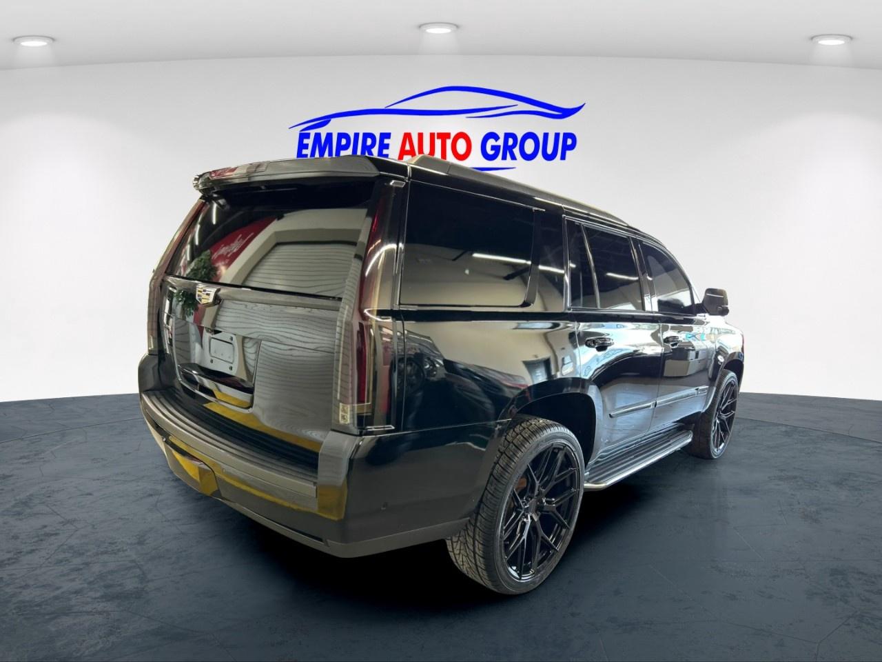 2020 Cadillac Escalade LUXURY Photo