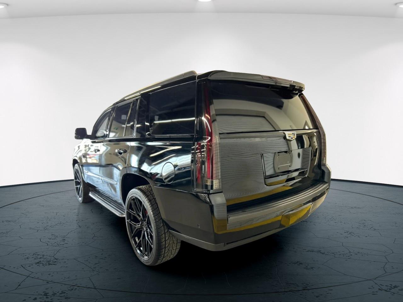 2020 Cadillac Escalade LUXURY Photo