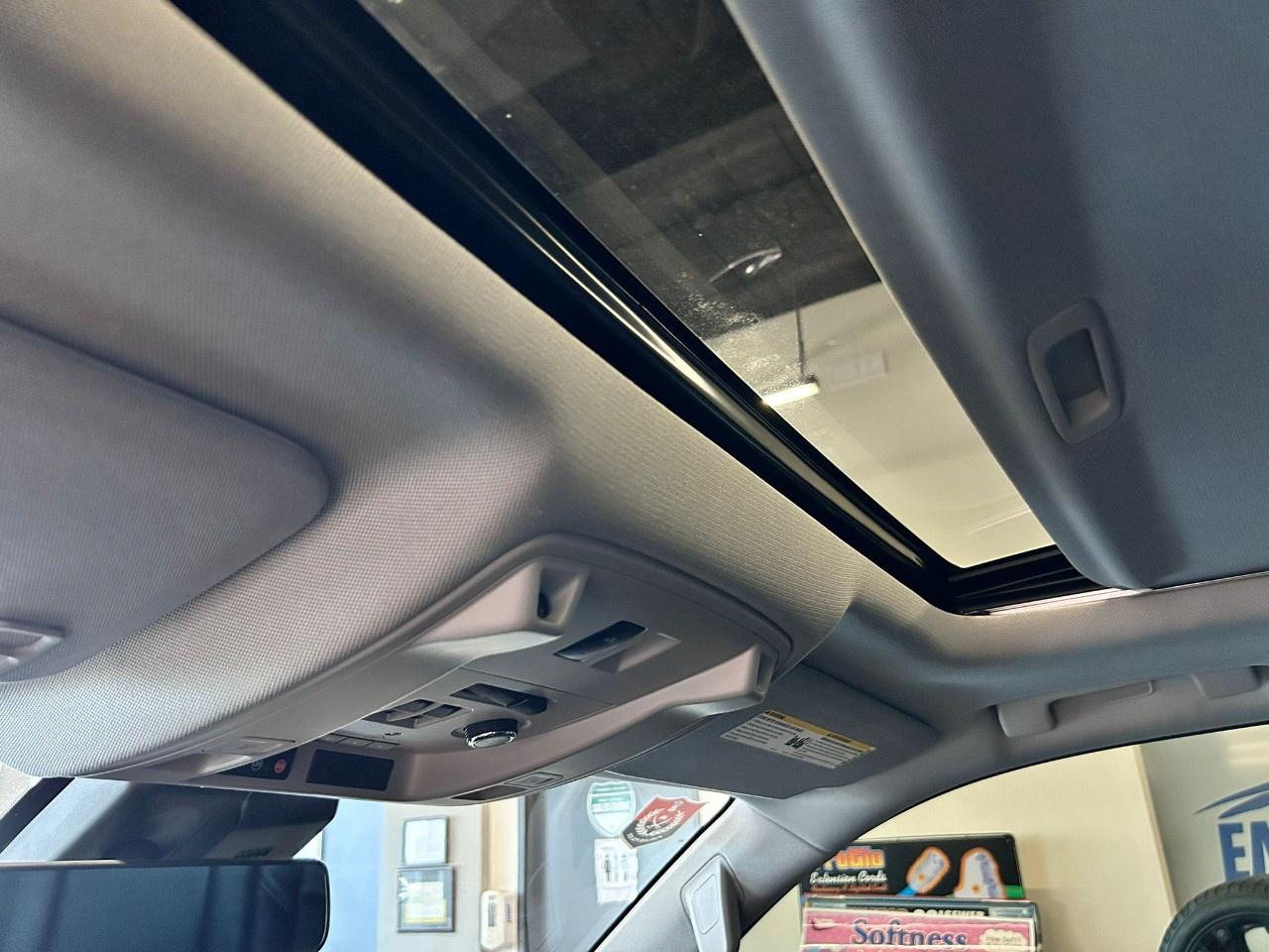 2020 Cadillac Escalade LUXURY Photo