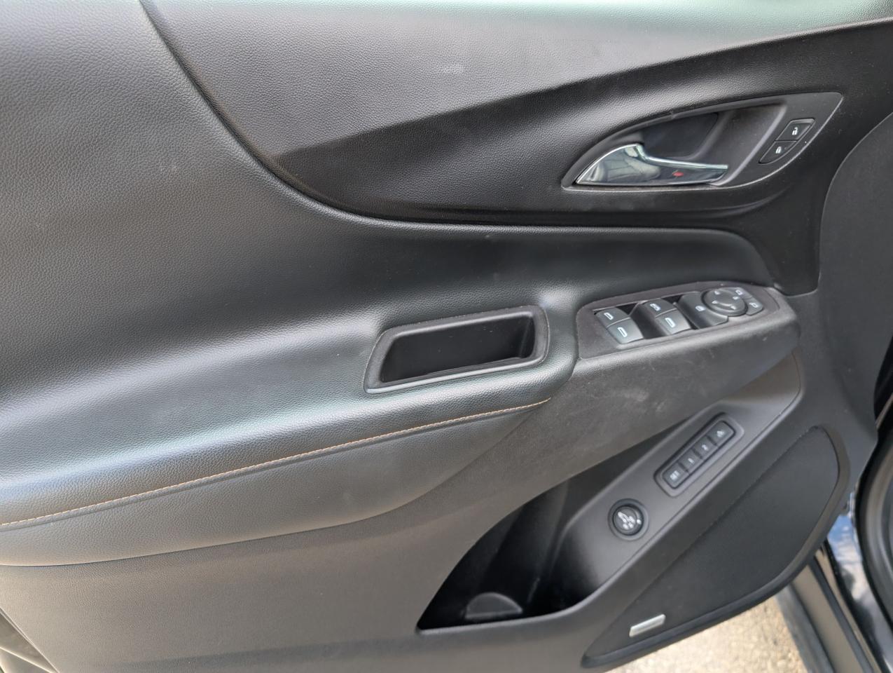 2018 Chevrolet Equinox Premier Photo5