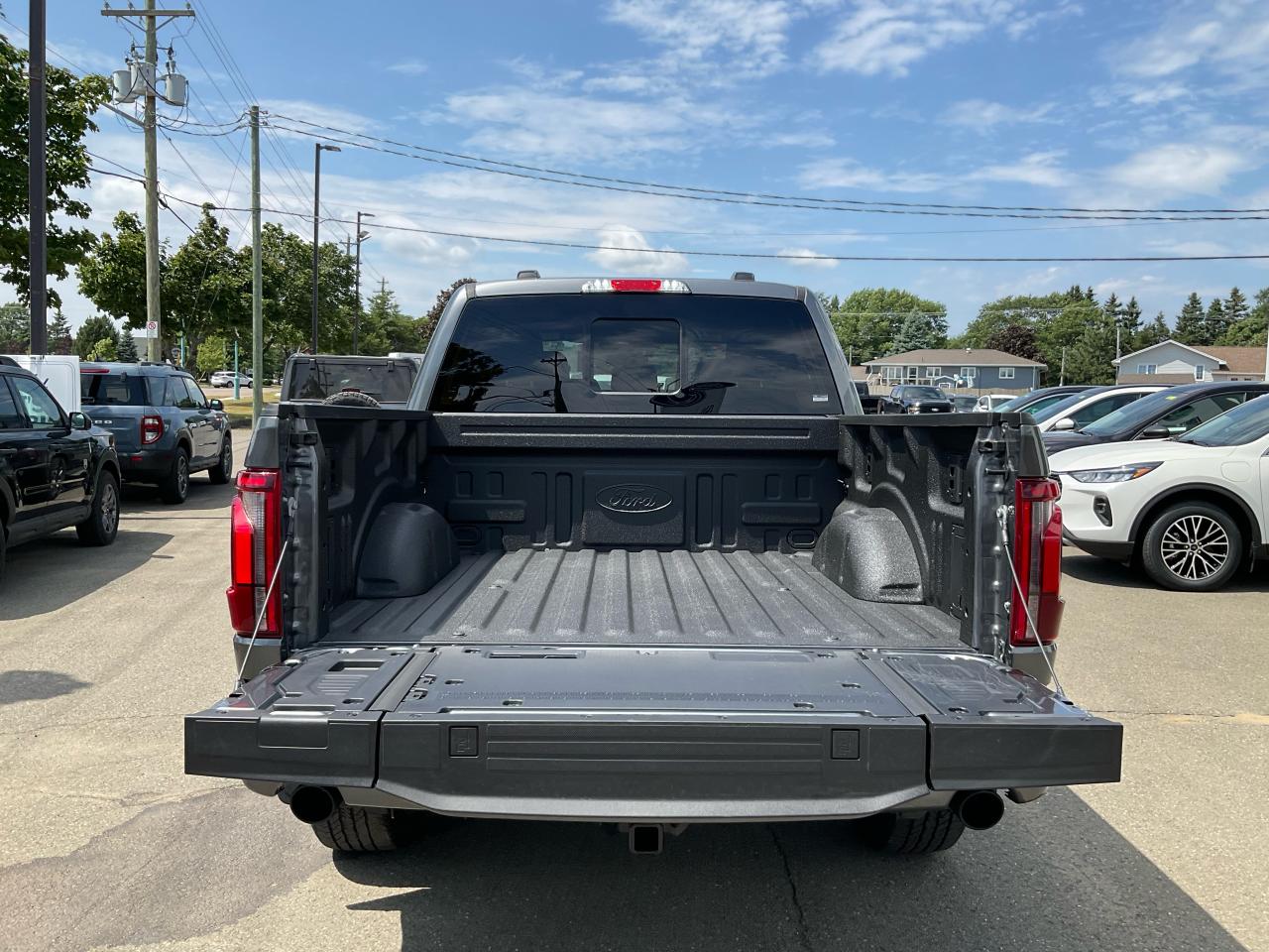 2025 Ford F-150 Lariat Photo5