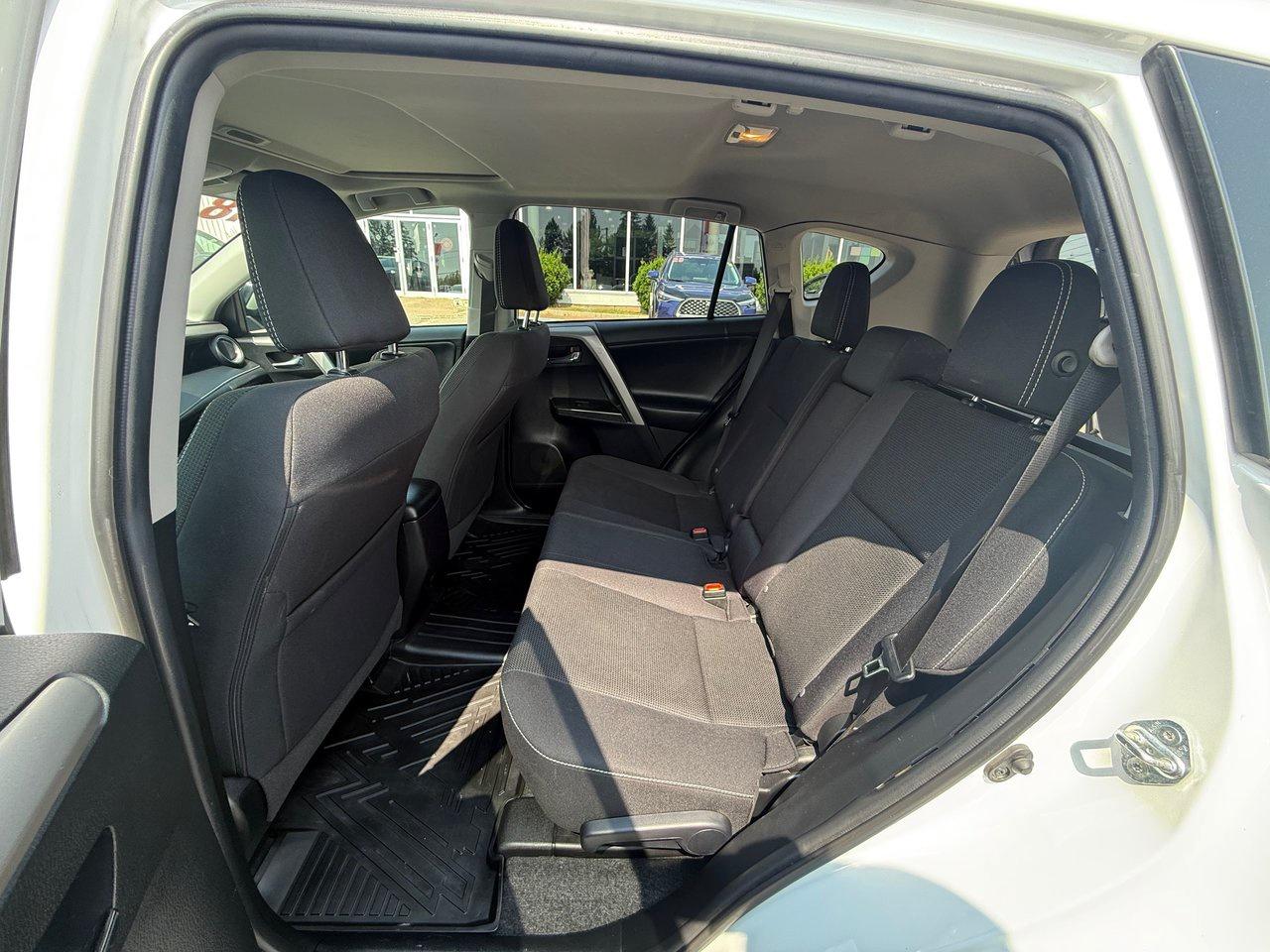 2018 Toyota RAV4 XLE Photo