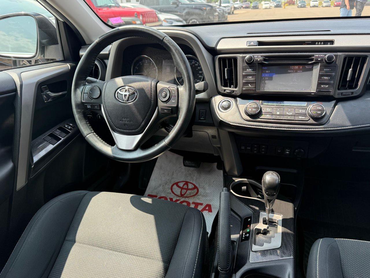 2018 Toyota RAV4 XLE Photo