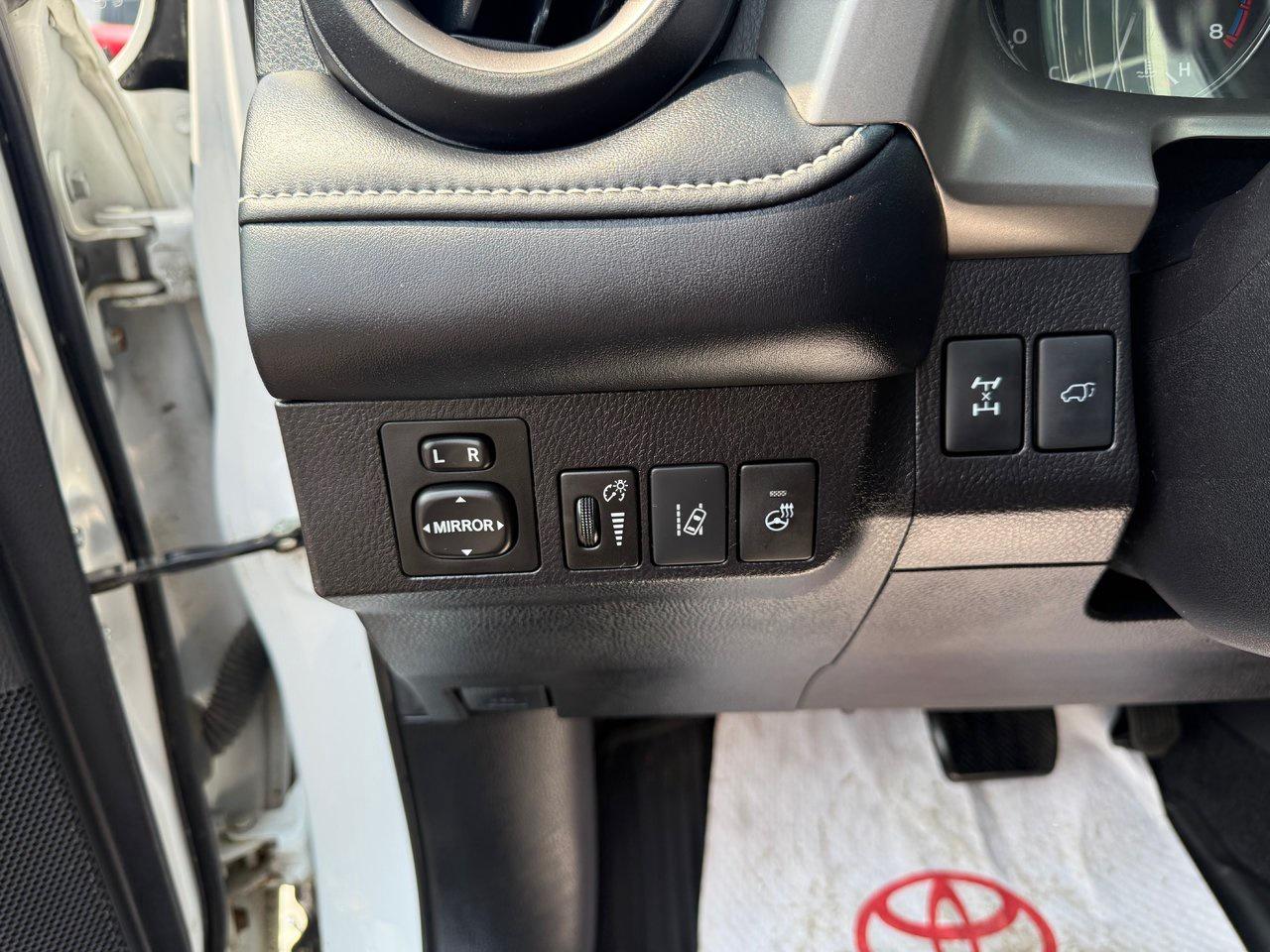 2018 Toyota RAV4 XLE Photo